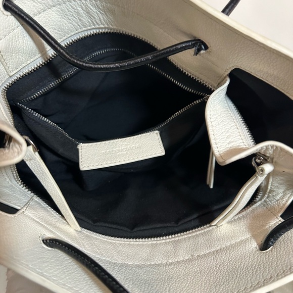 🚨3 DAY SALE 25% OFF‼️ 
Balenciaga Large leather Shopping Bag! 2019 runway piece. - Picture 6 of 13